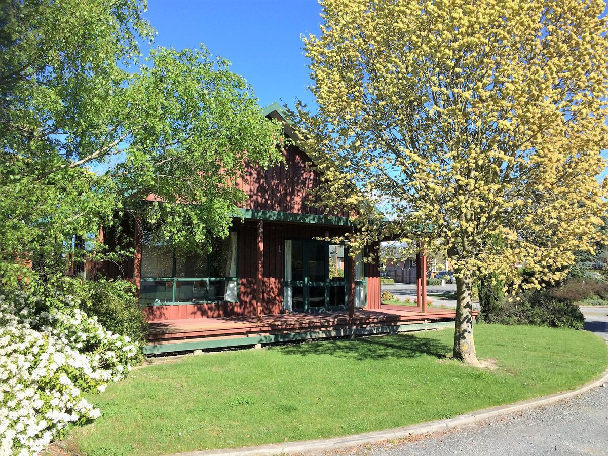 Cedar Chalets And Barkers Lodge Methven Exteriér fotografie